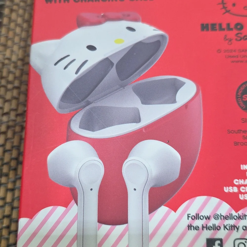 Hello Kitty Bluetooth Wireless Earbuds - Red With Charging Case